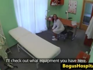 Doktor pounds eurobabe on top of stol