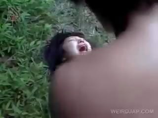 Fragile asyano istudyante pagkuha brutally fucked panlabas